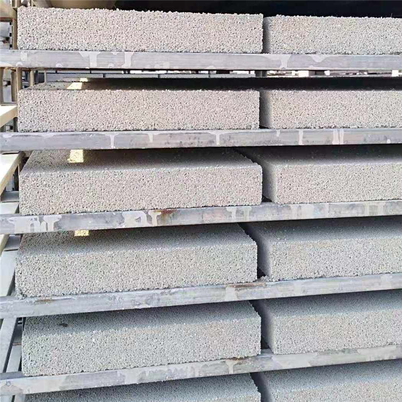 珍(zhen)珠岩闆(pan)